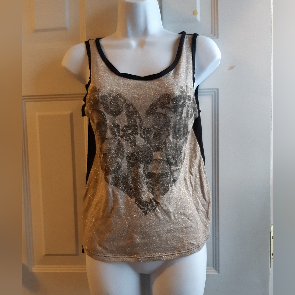 Skull Tank - Picture 8 of 13